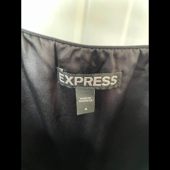 Express strapless romper (shorts) - Picture 3 of 4